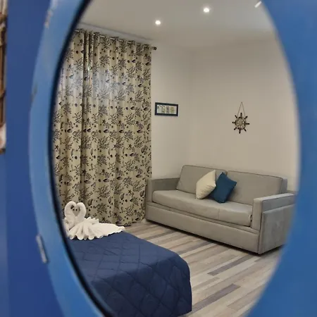 Marina Blu Bed & Breakfast 3*