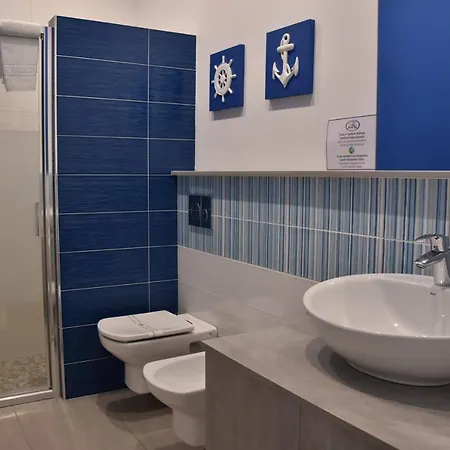 Marina Blu Couette-café 4*